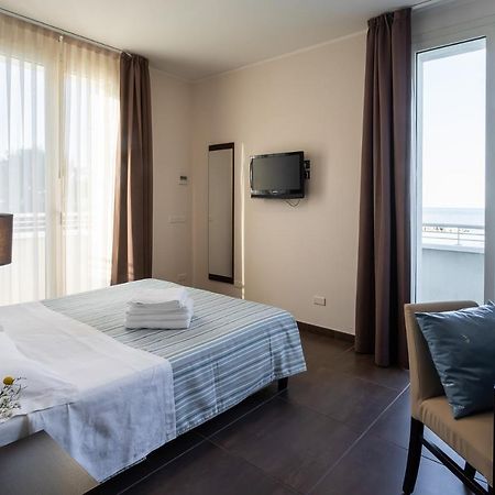 Gimmi Hotel Rimini Exterior photo