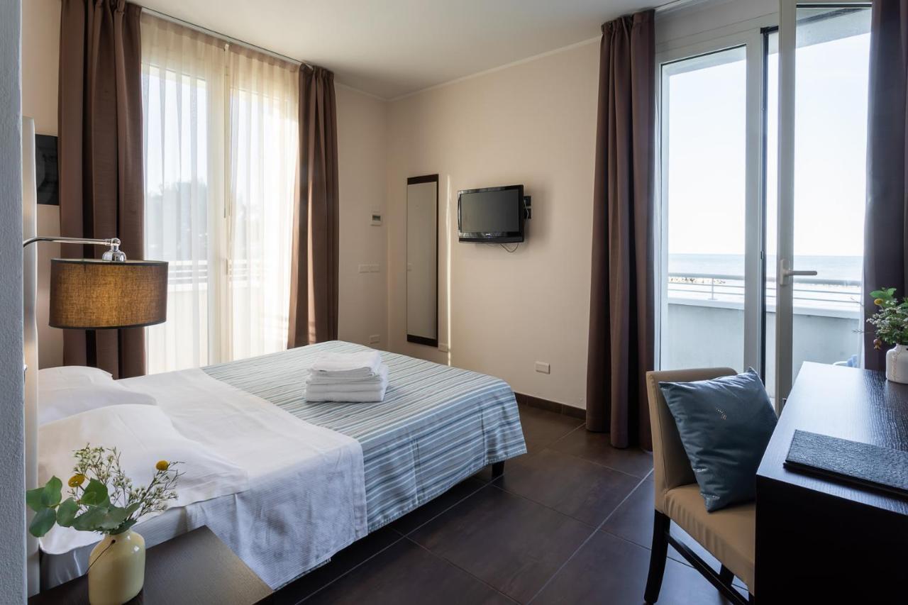 Gimmi Hotel Rimini Exterior photo